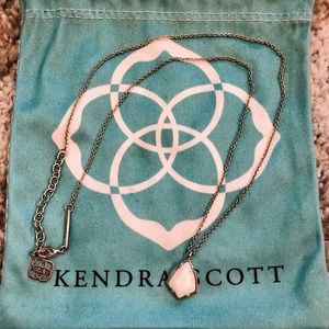SOLD ON CURT*SY Kendra Scott necklace FINAL OFFER